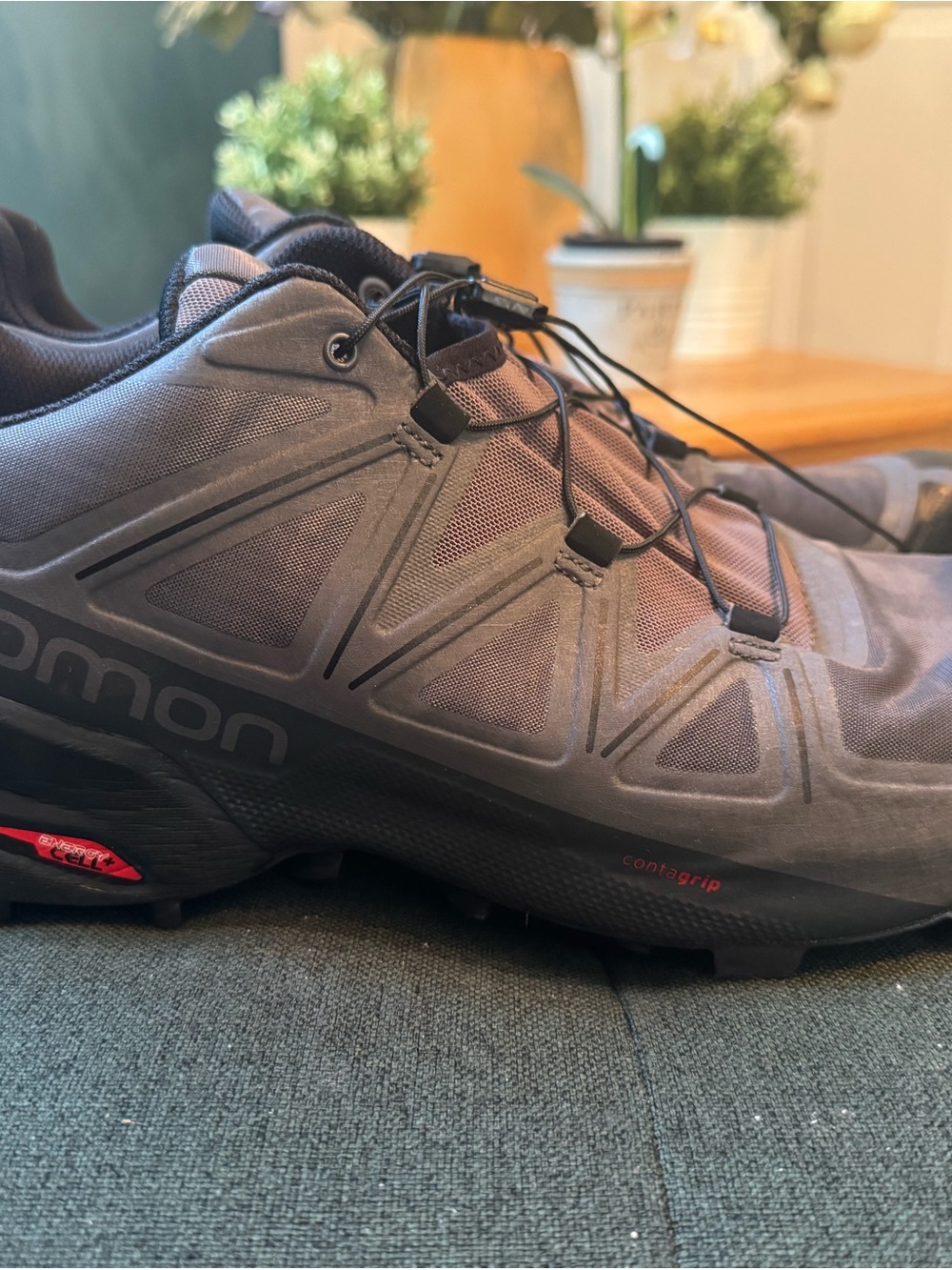 Salomon Men's Trail Shoe - Dark Gray with Black Accents